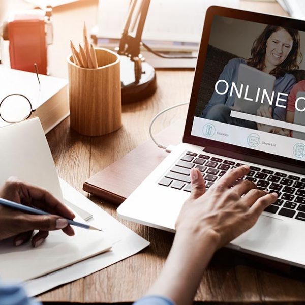 8 Benefits to Taking Online Courses